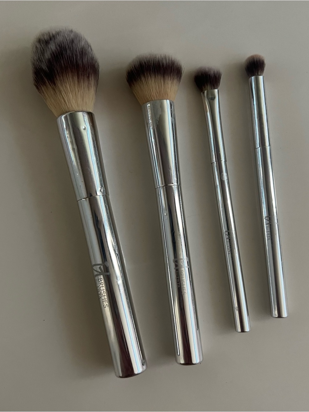 IT Cosmetics makeup brushes